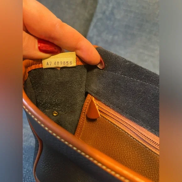 Vintage Dooney & Bourke All Weather Leather Carrier Bag Medium Sized - Picture 12 of 17